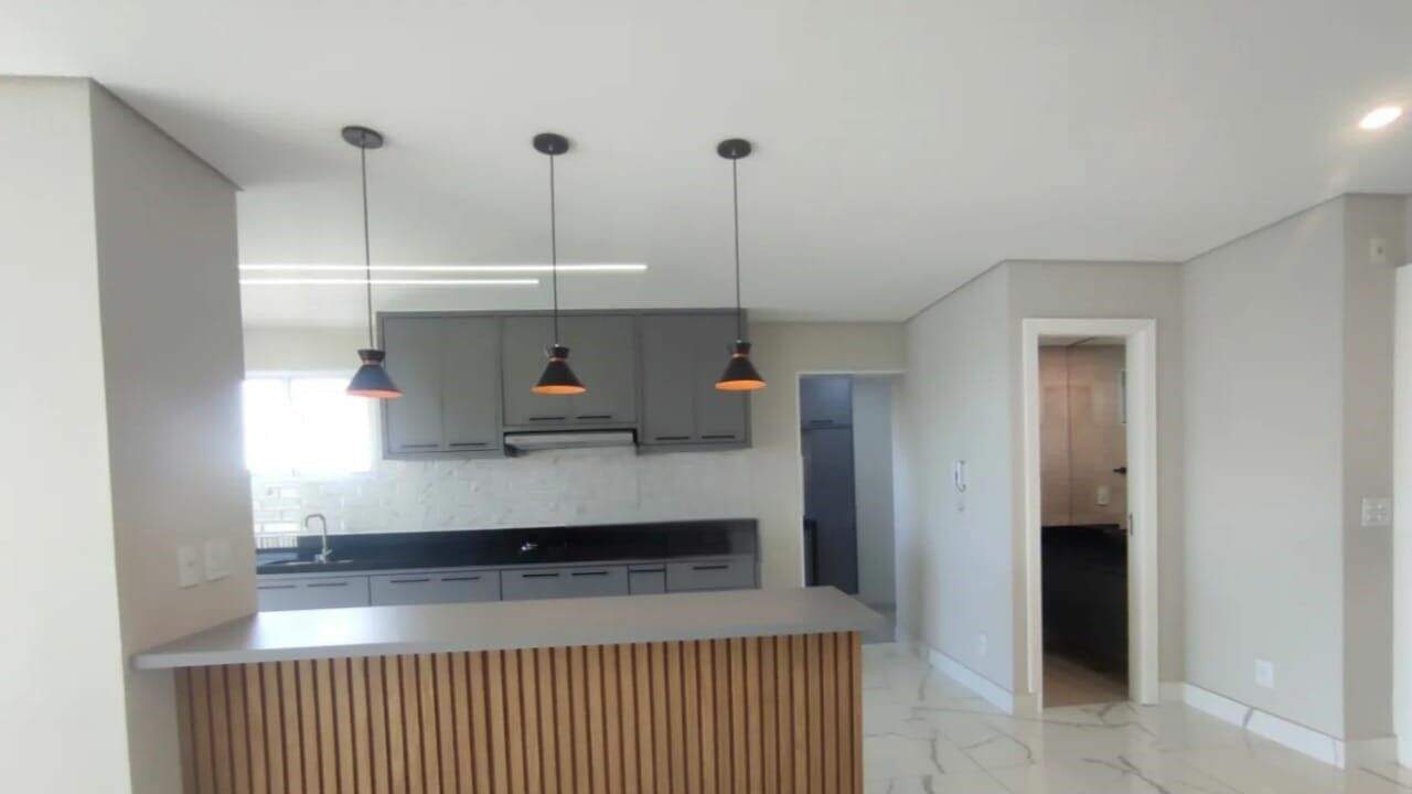 Apartamento à venda no Jardim Messina: 