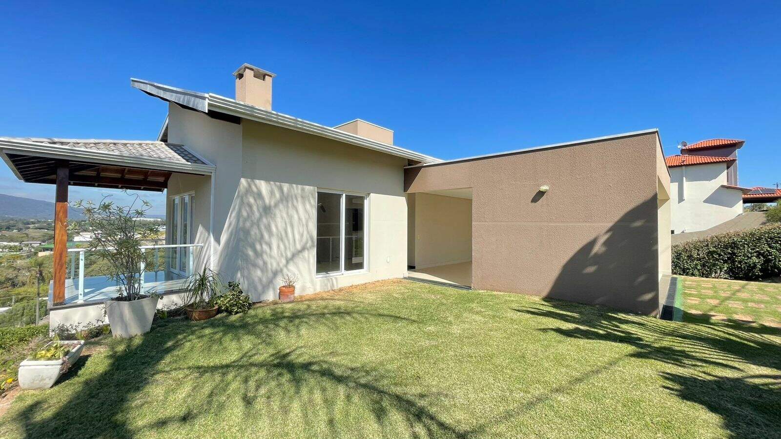 Casa à venda no Medeiros: 