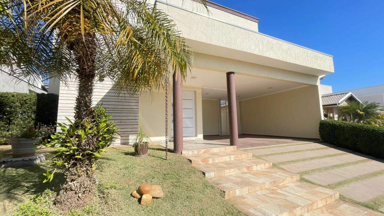 Casa à venda no Cambarah: 