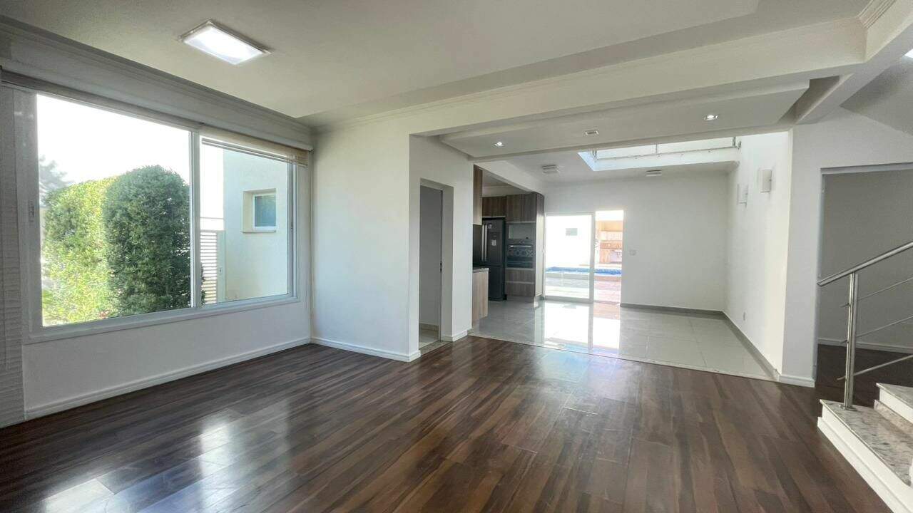 Casa à venda no Cambarah: 