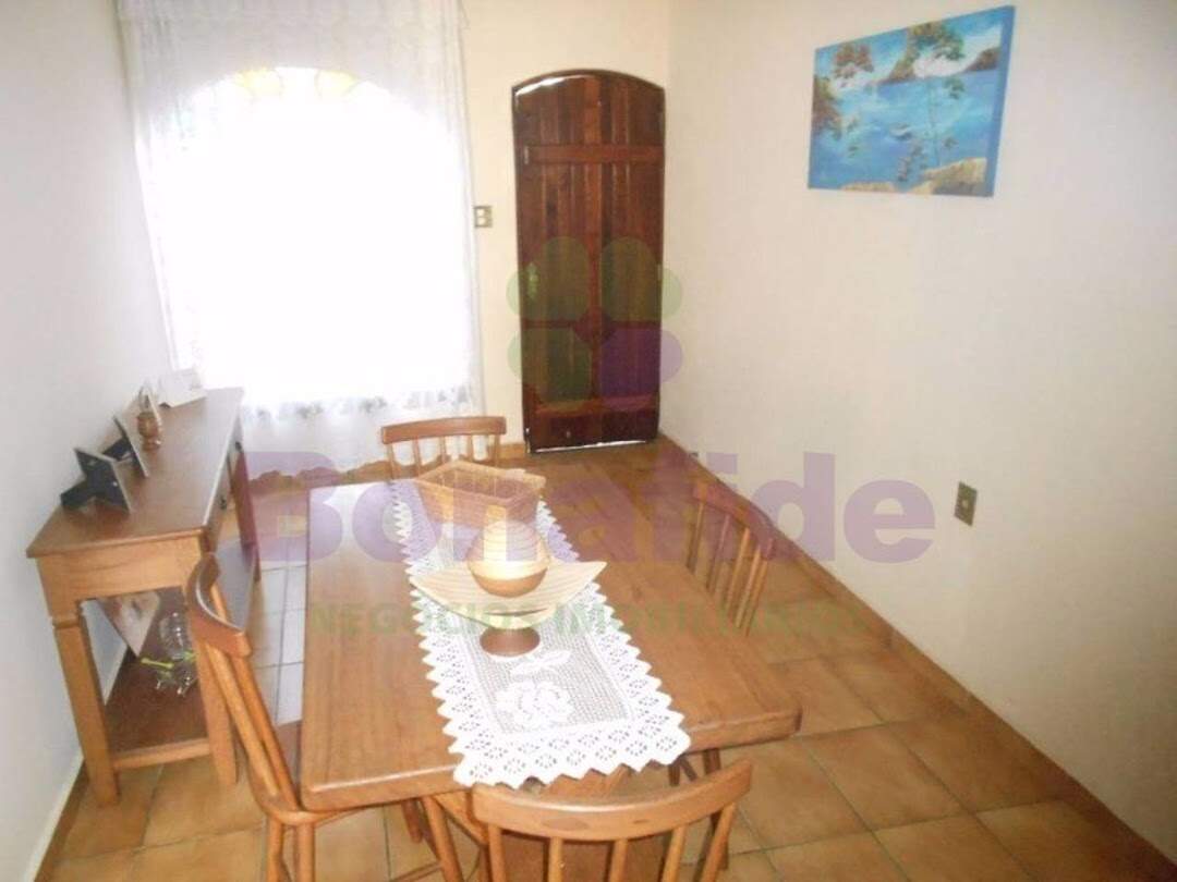 Casa à venda no Anhangabaú: 