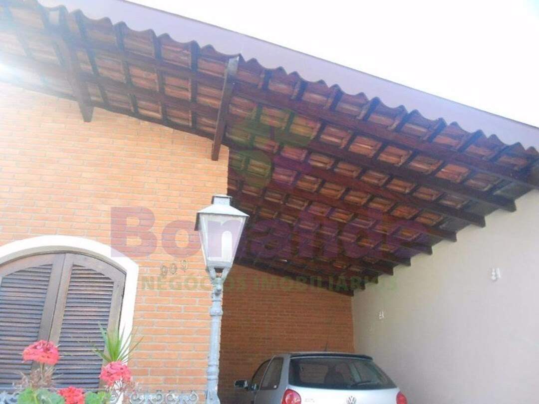 Casa à venda no Anhangabaú: 