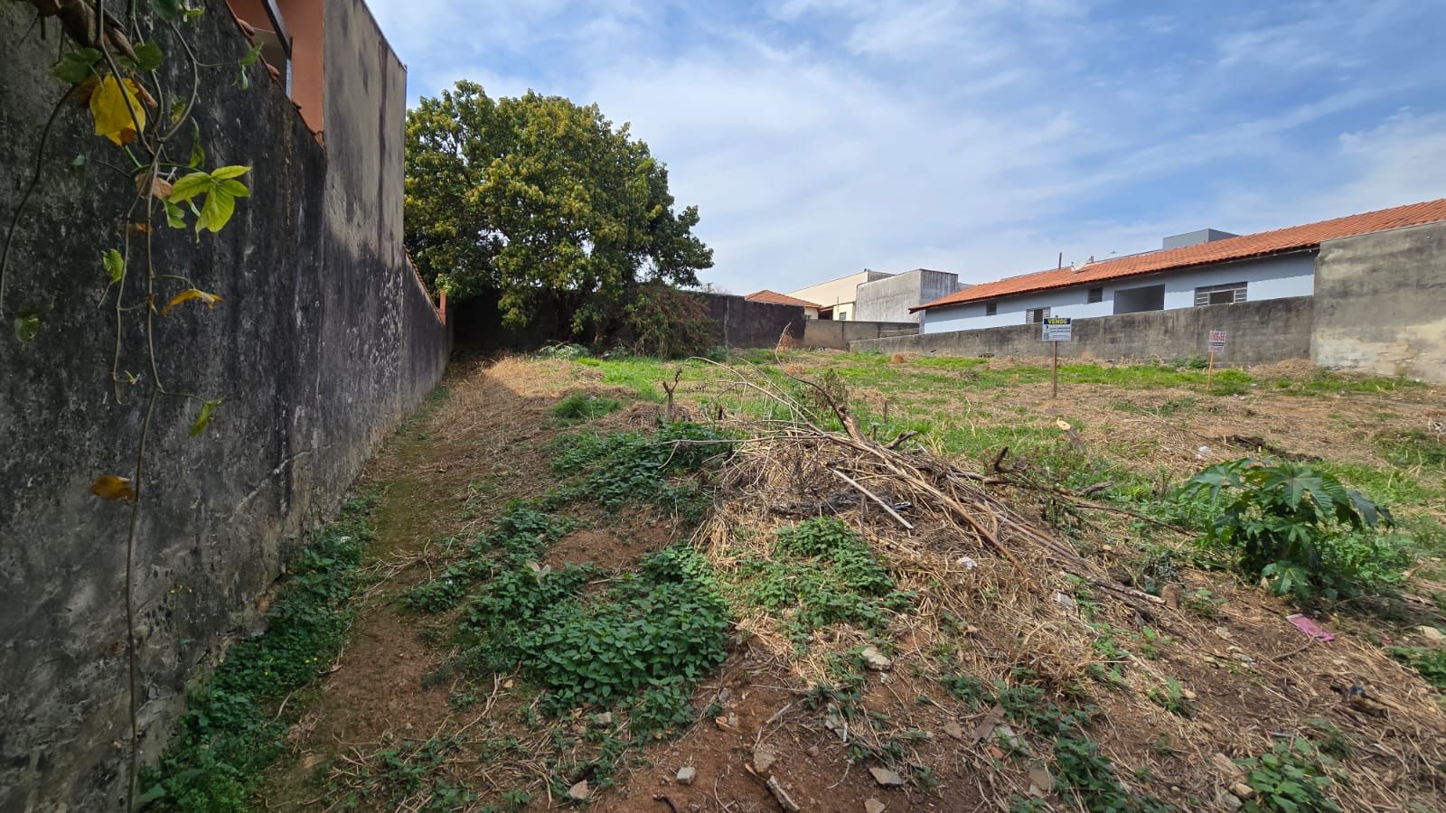 Terreno à venda no Jardim Primavera: 