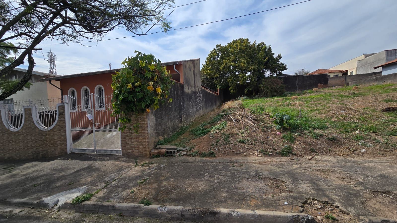 Terreno à venda no Jardim Primavera: 