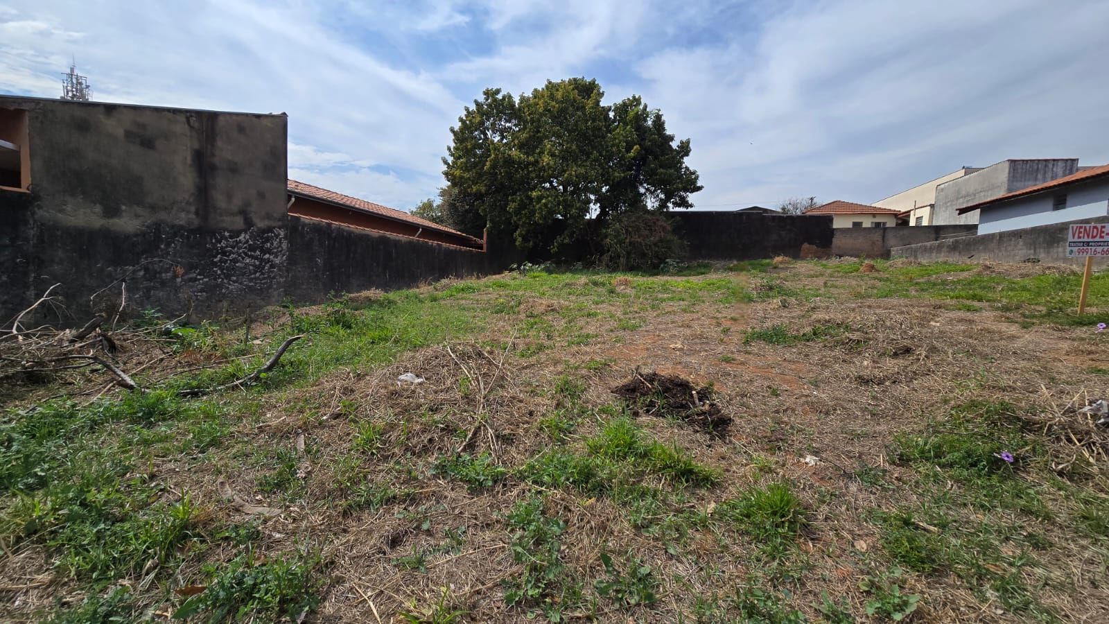Terreno à venda no Jardim Primavera: 