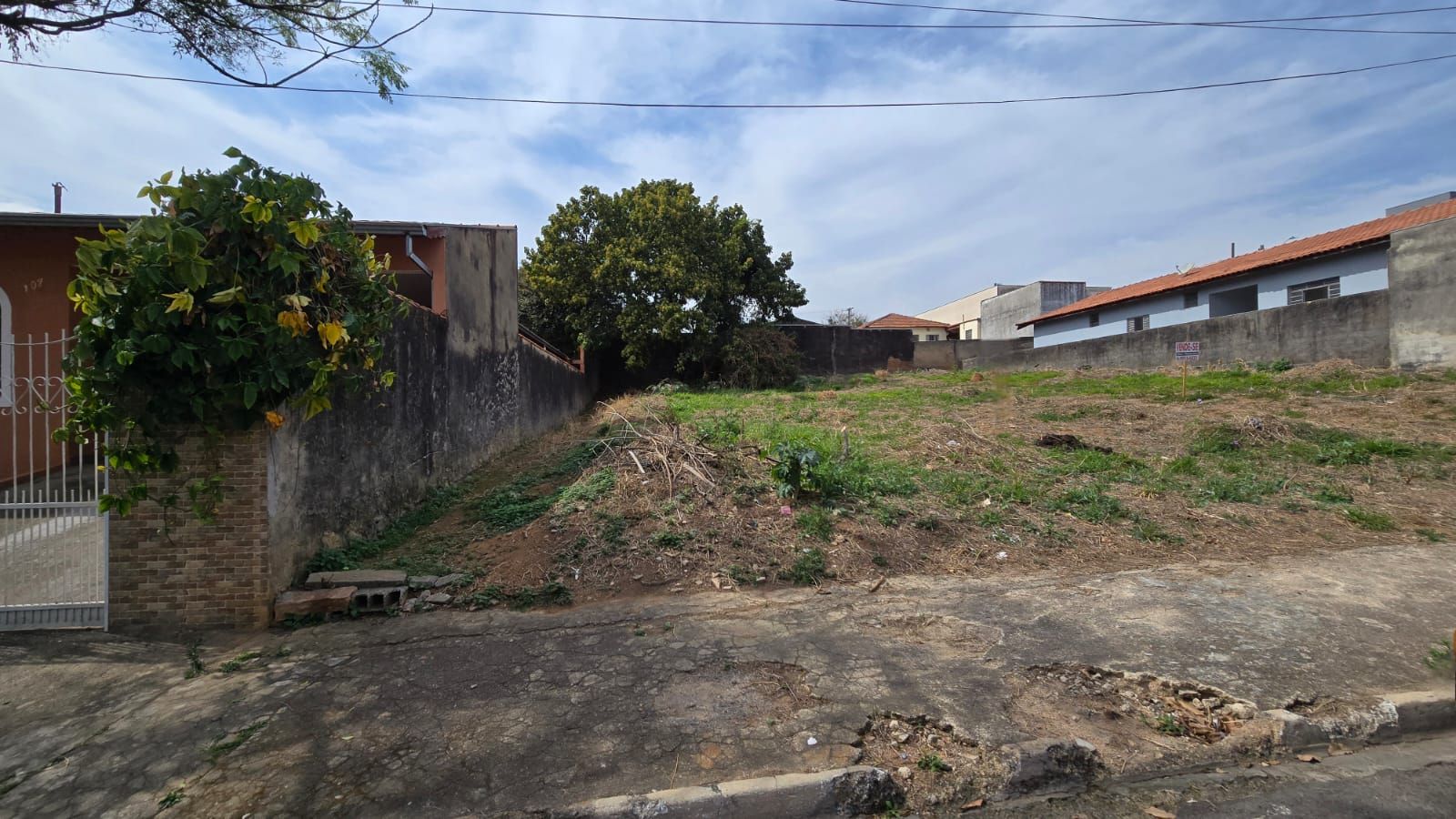 Terreno à venda no Jardim Primavera: 