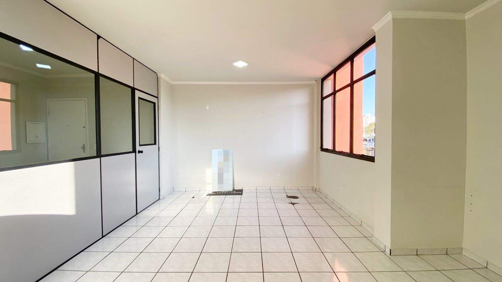 Sala à venda no Centro: 