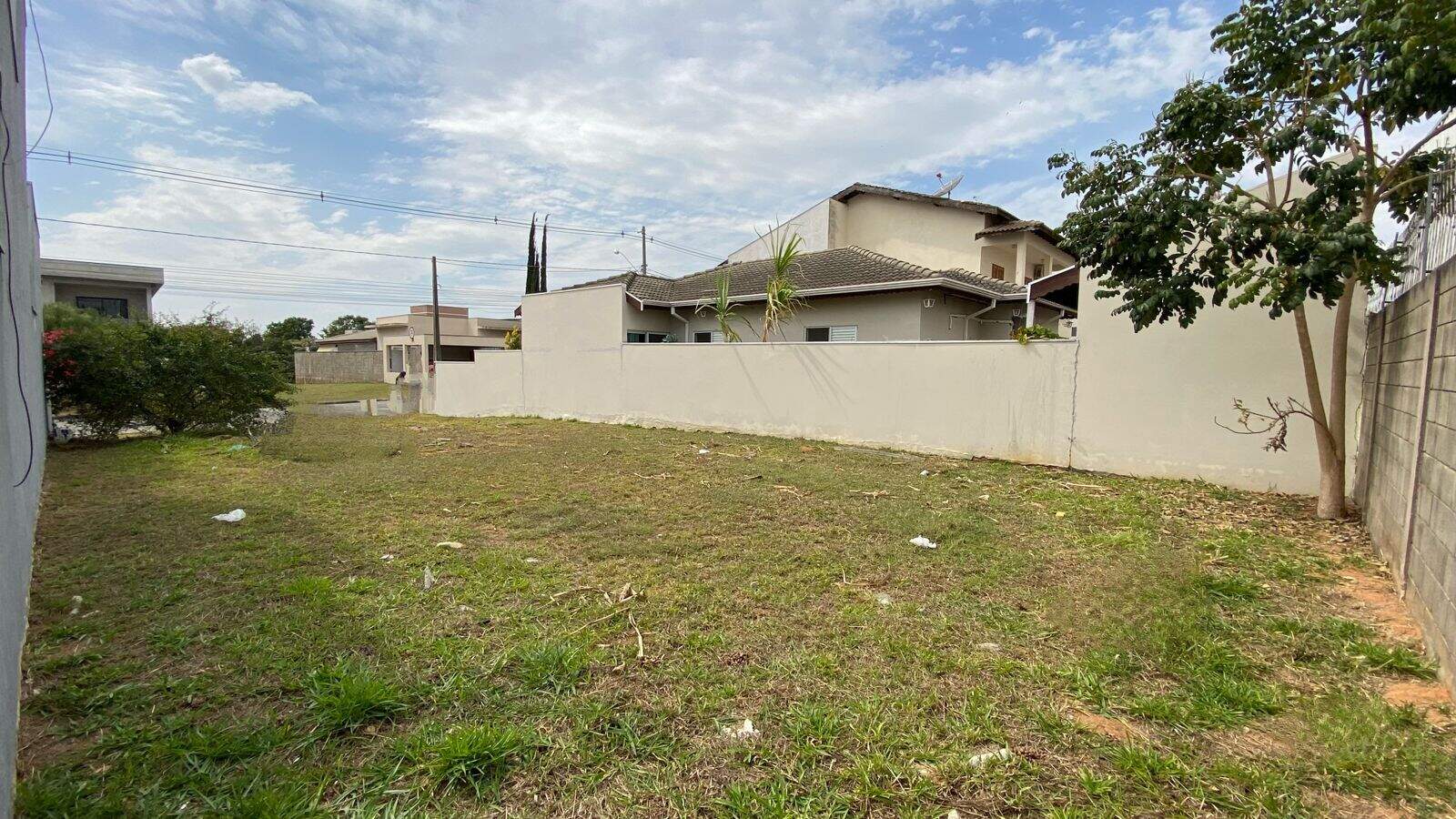 Terreno à venda no Nova Era: 