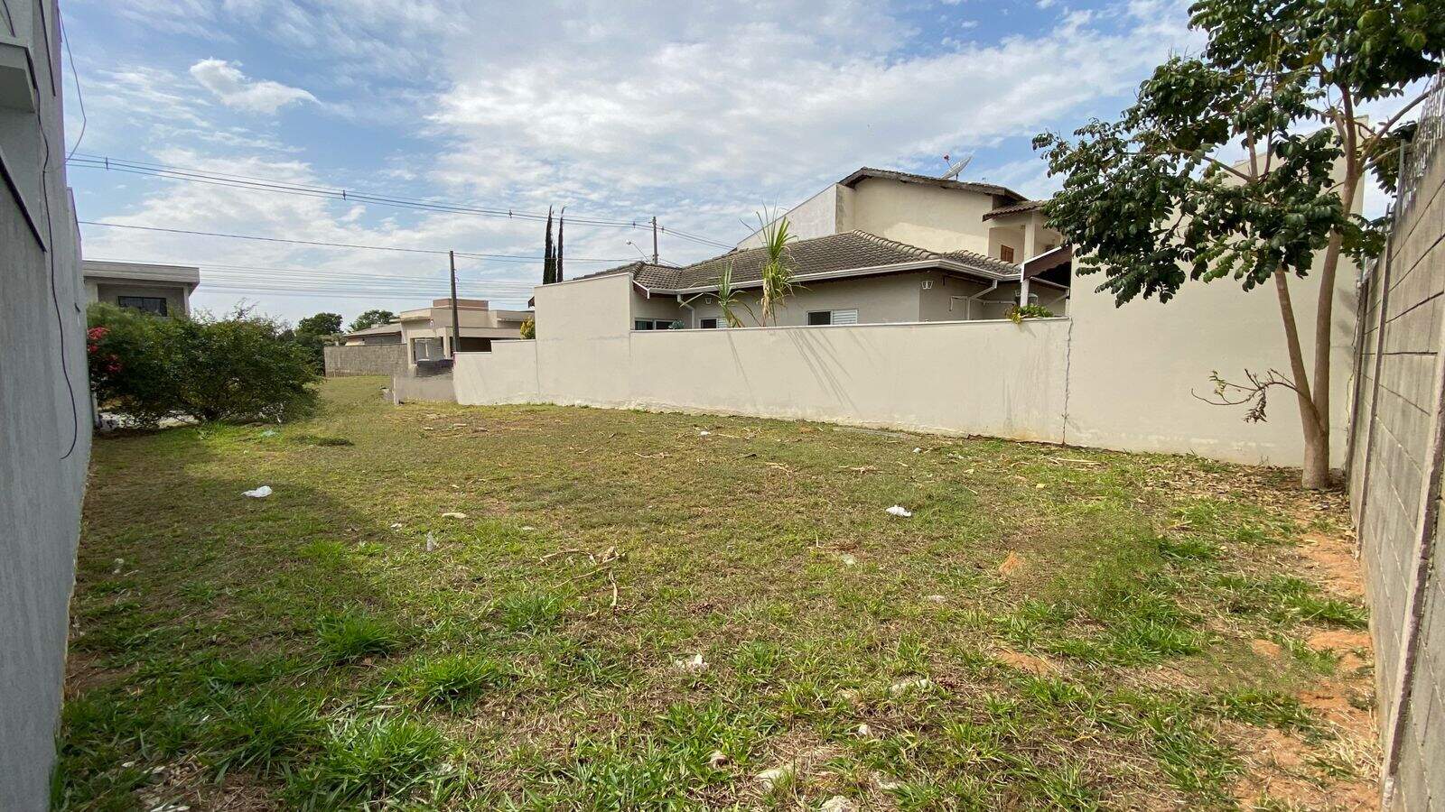 Terreno à venda no Nova Era: 