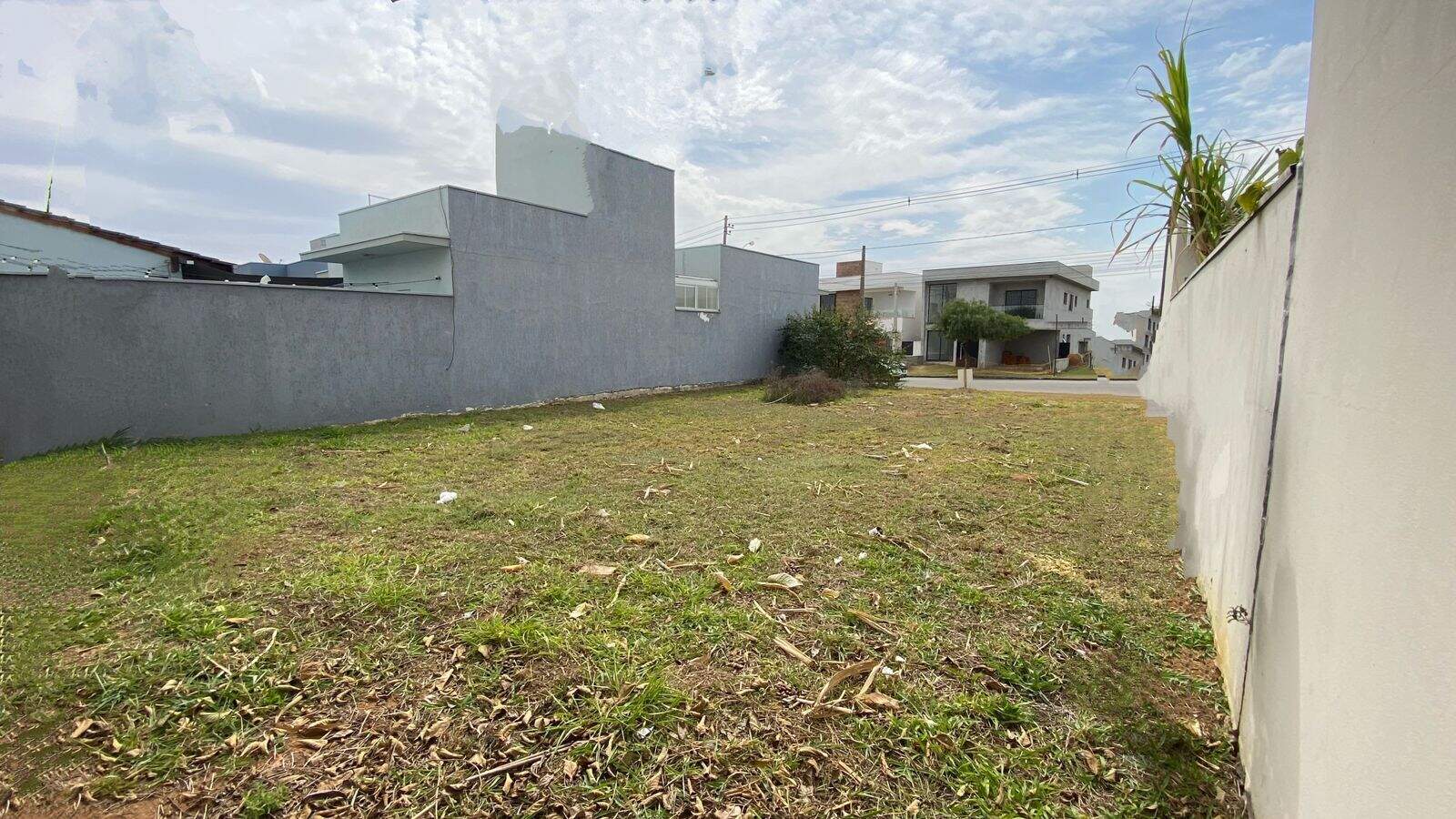 Terreno à venda no Nova Era: 