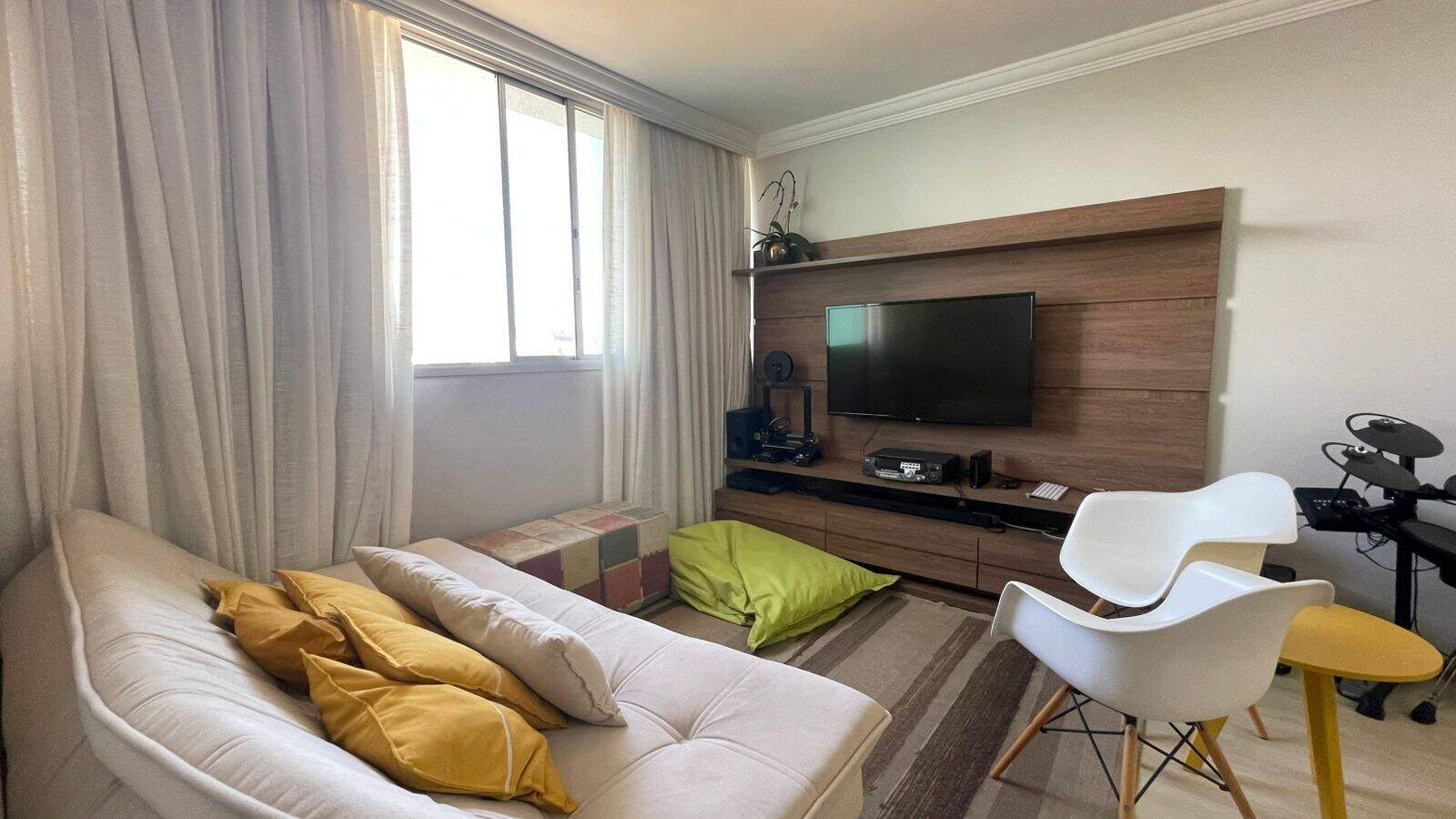 Apartamento à venda no Vila Rafael de Oliveira: 