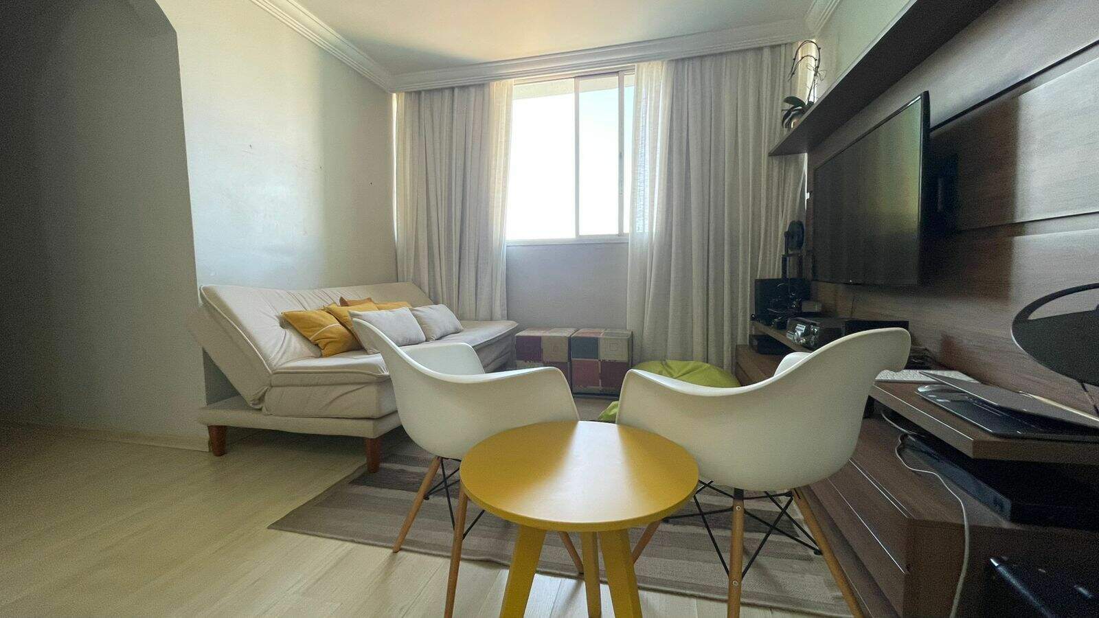 Apartamento à venda no Vila Rafael de Oliveira: 