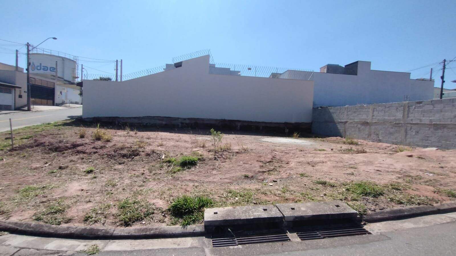 Terreno à venda no Jardim Marambaia II: 