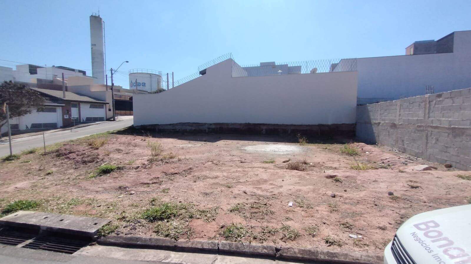 Terreno à venda no Jardim Marambaia II: 