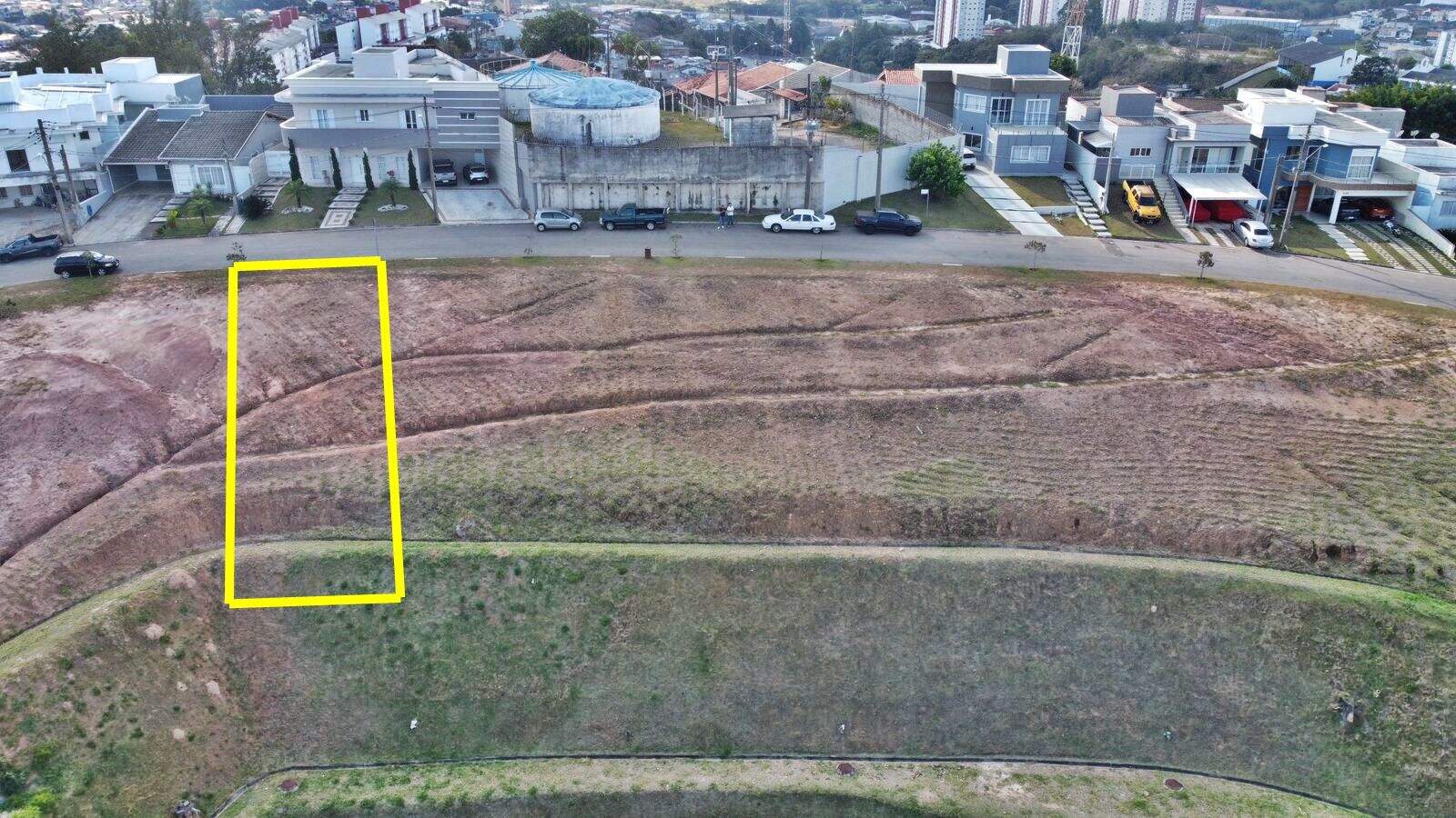 Terreno à venda no Jardim Promeca: 