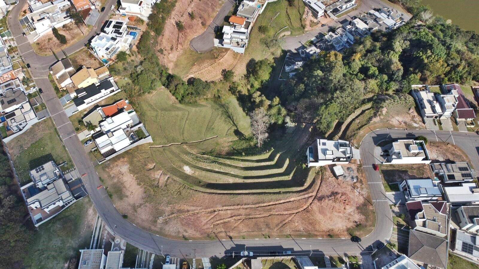 Terreno à venda no Jardim Promeca: 