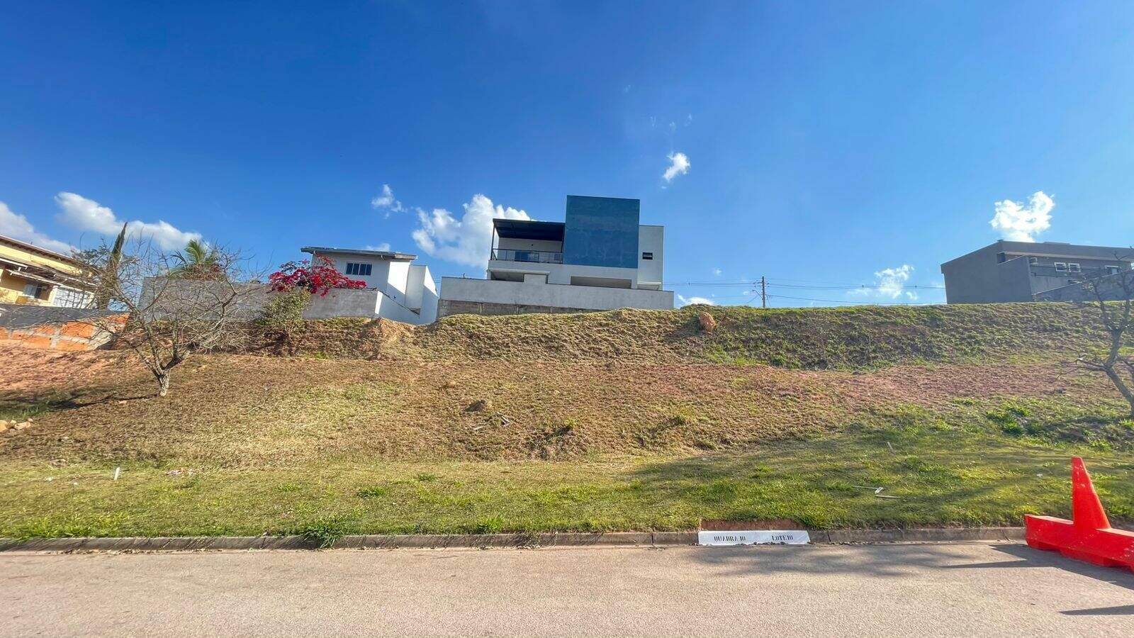 Terreno à venda no Jardim Promeca: 