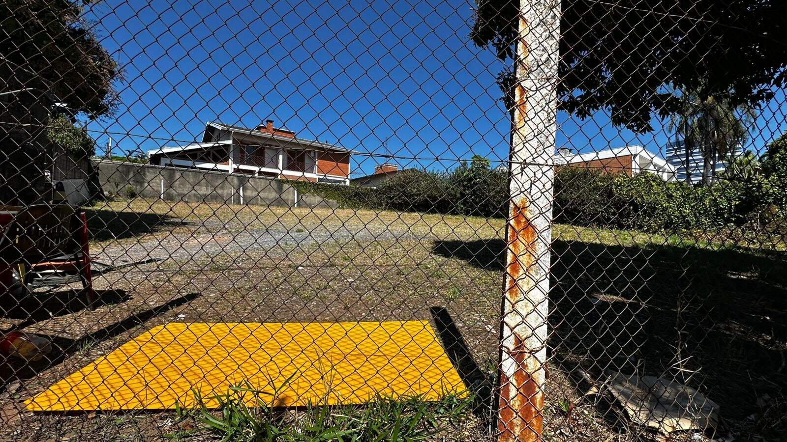 Terreno à venda no Anhangabaú: 