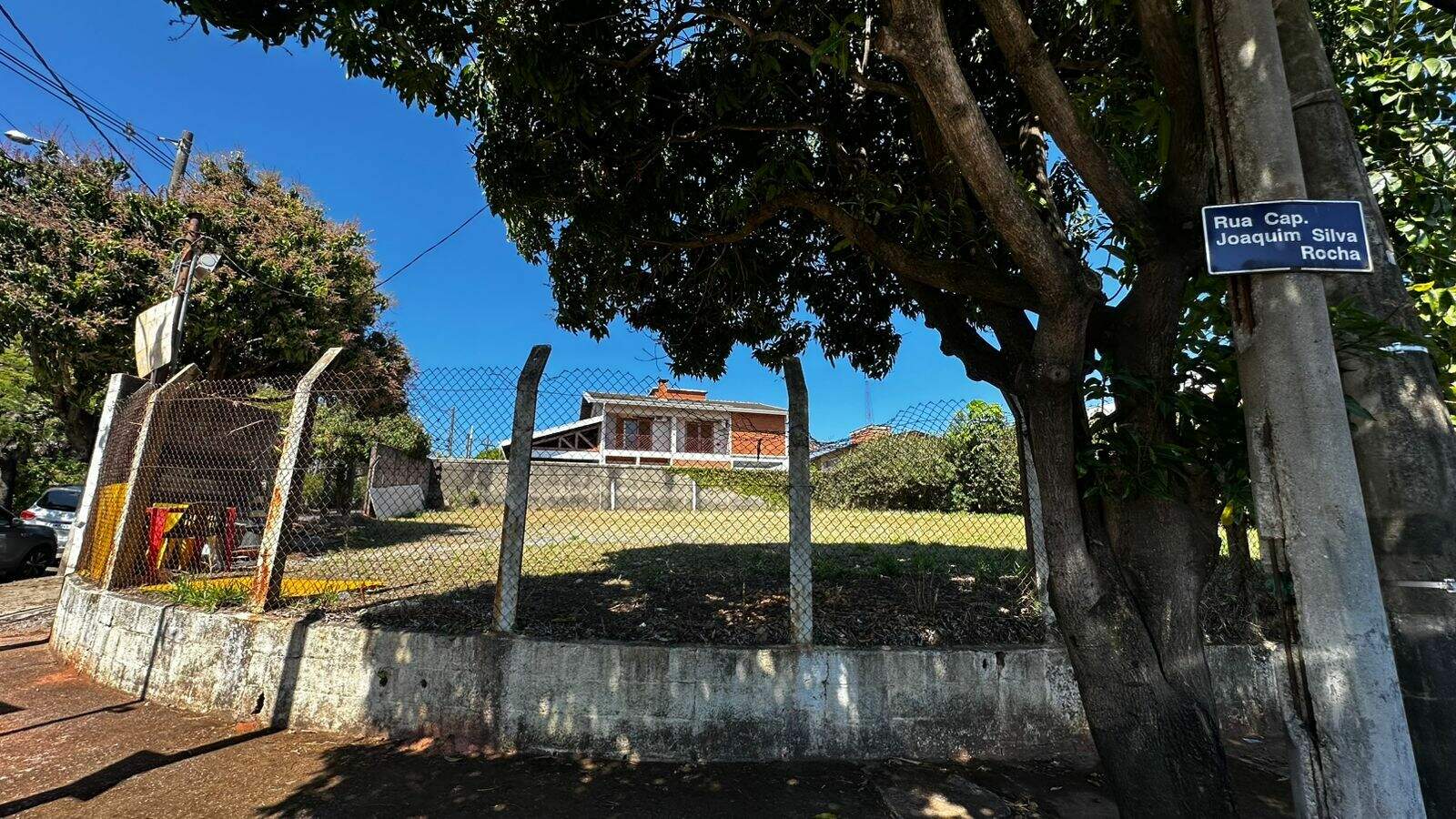 Terreno à venda no Anhangabaú: 