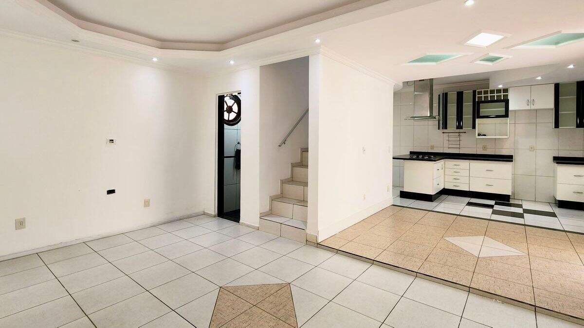 Casa à venda no Jardim das Tulipas: 