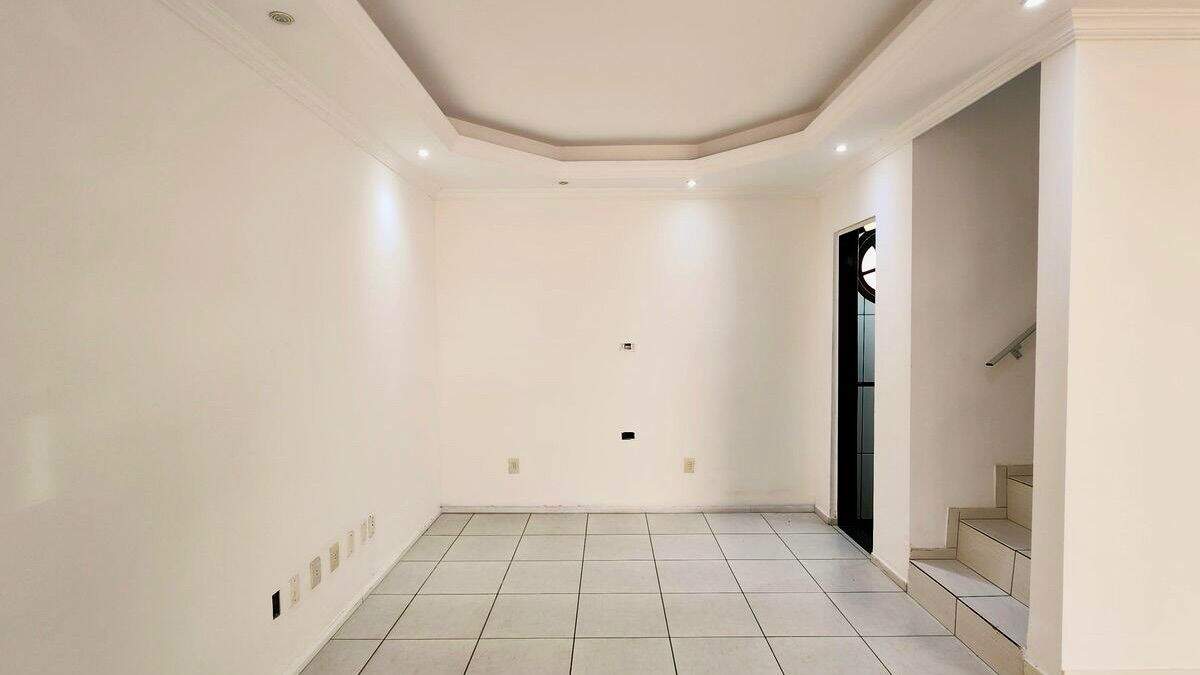 Casa à venda no Jardim das Tulipas: 