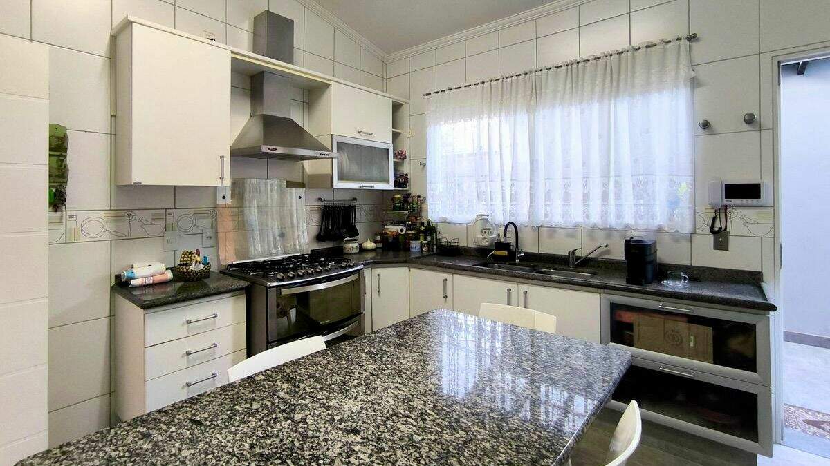 Casa à venda no Loteamento Reserva Ermida: 