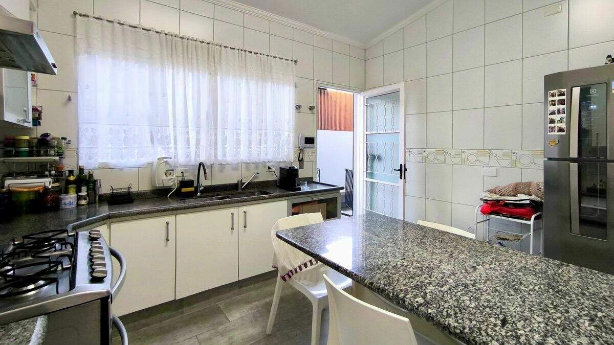 Casa à venda no Loteamento Reserva Ermida: 