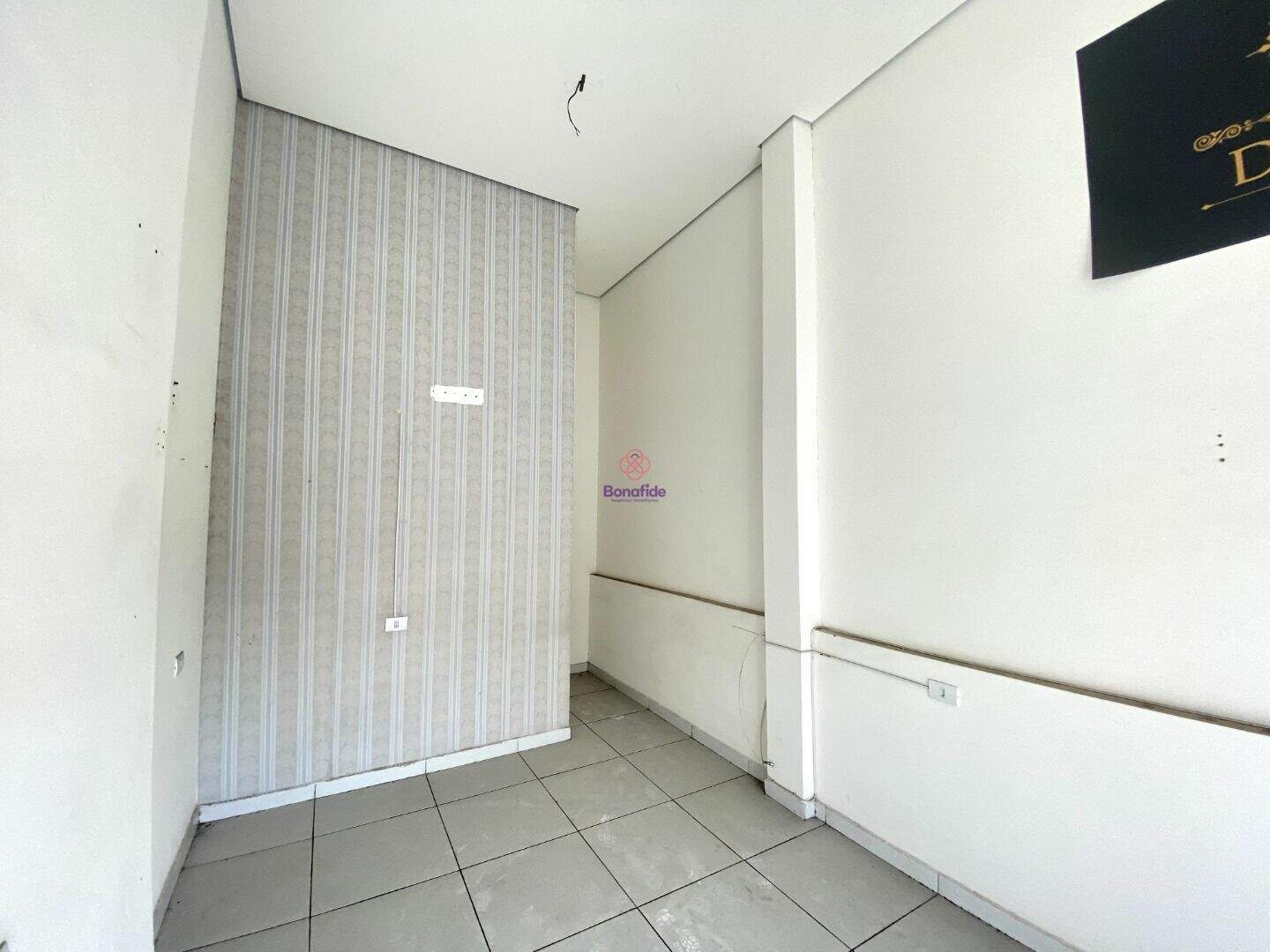 Salão à venda no Jardim Ana Maria: 