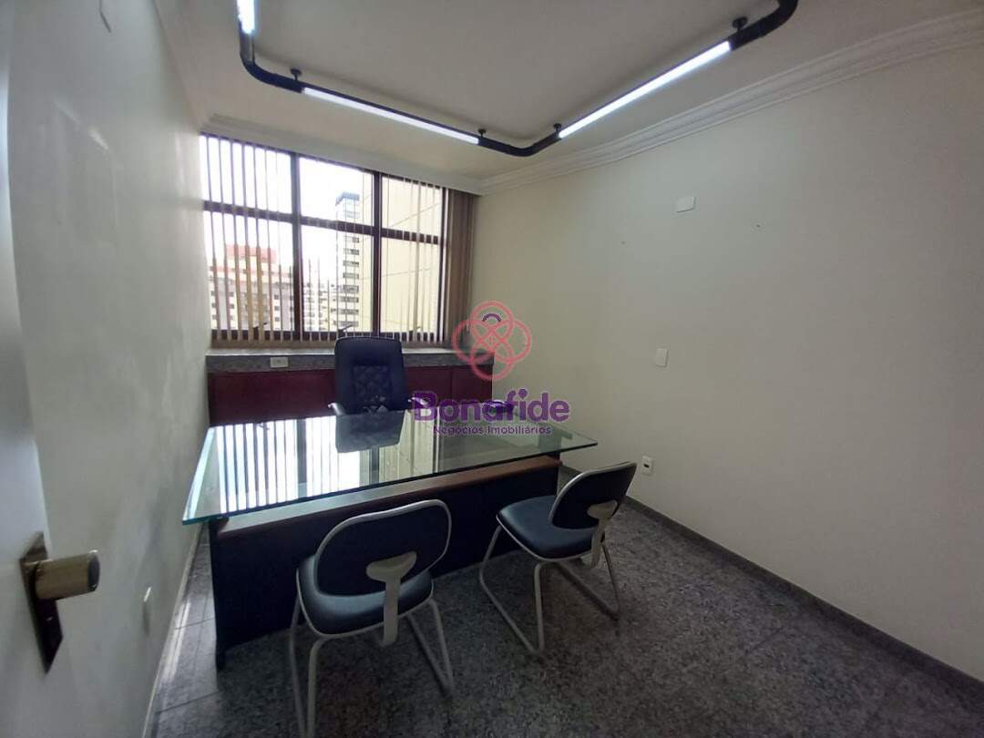 Sala para aluguel no Centro: 