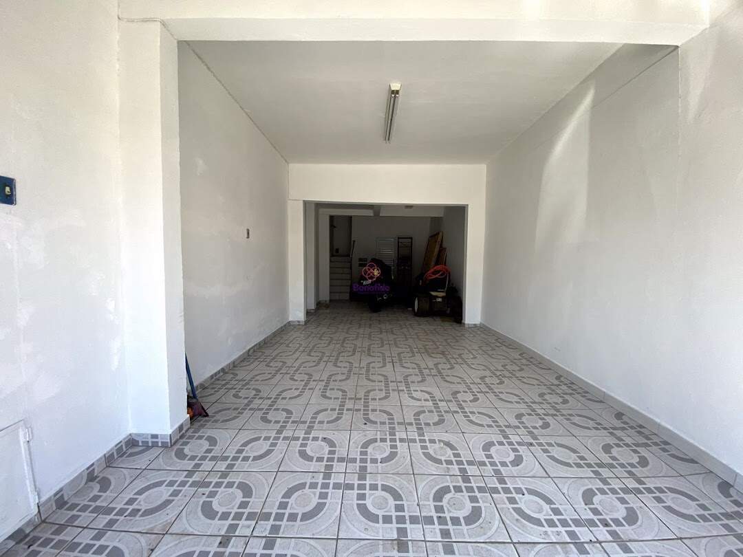 Salão para aluguel no Vila Vianelo: 