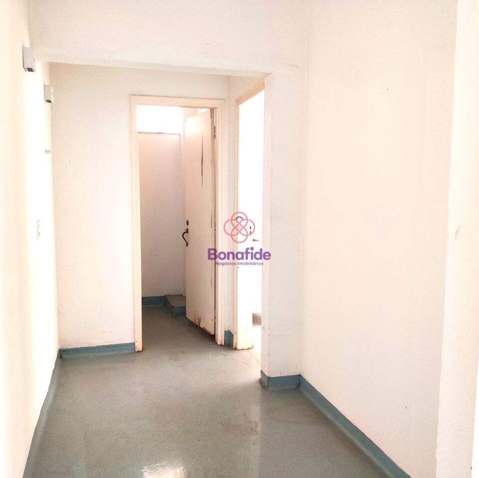 Sala para aluguel no Centro: 