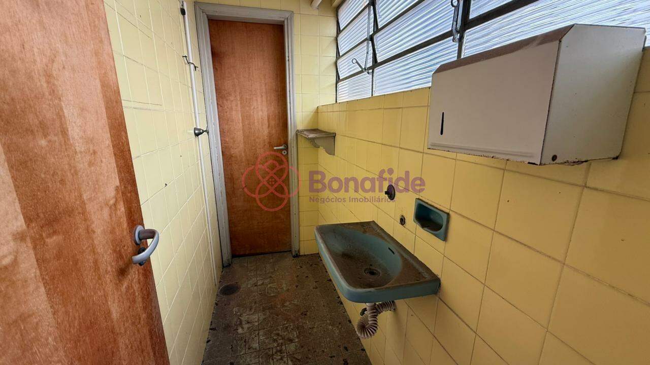 Sala para aluguel no Centro: 