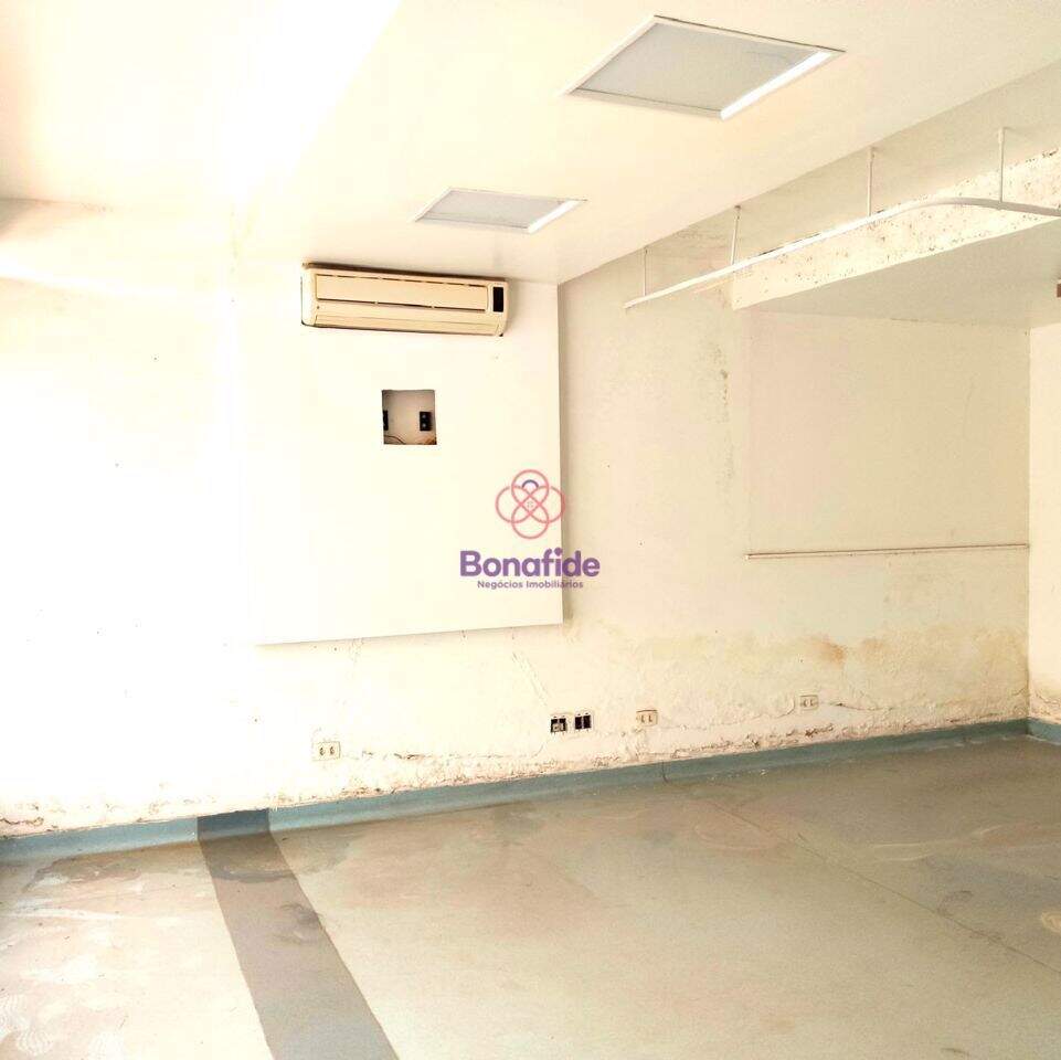 Sala para aluguel no Centro: 