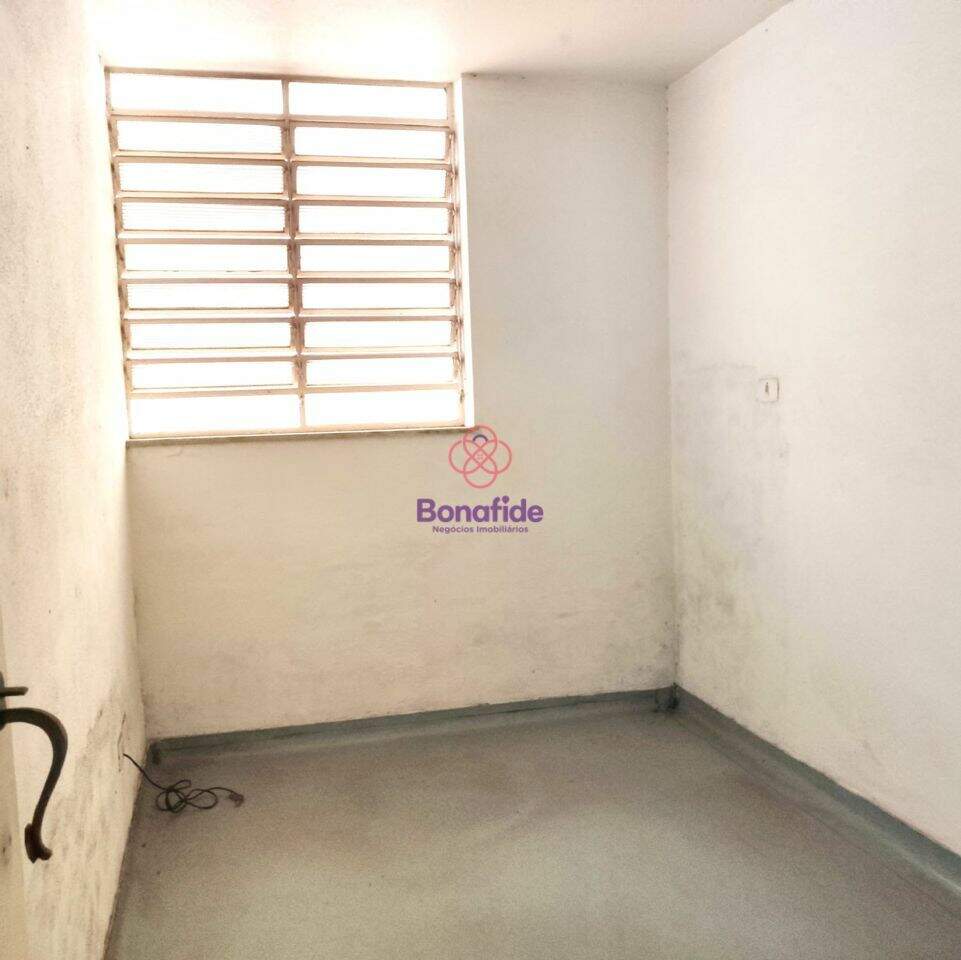 Sala para aluguel no Centro: 