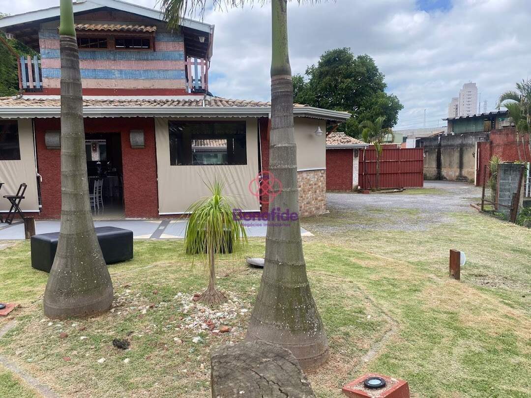 Salão para aluguel no Parque União: 