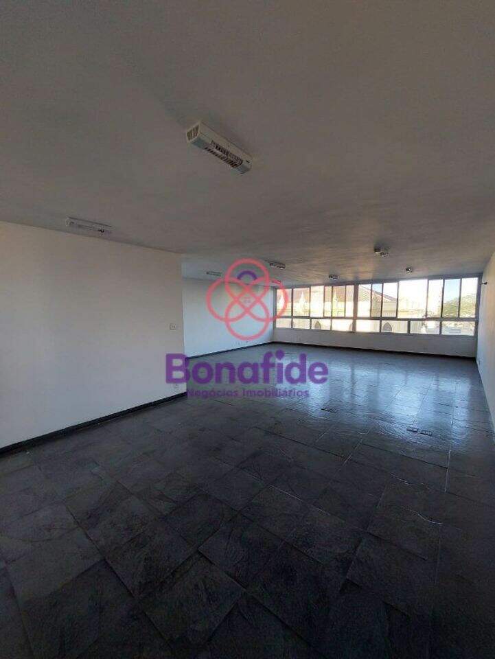 Sala para aluguel no Centro: 