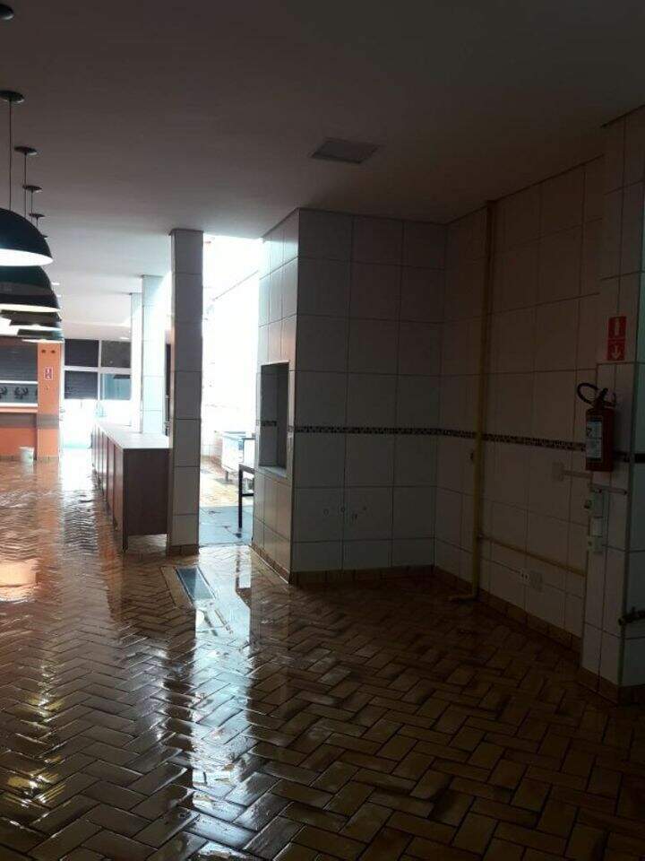 Salão para aluguel no Centro: 