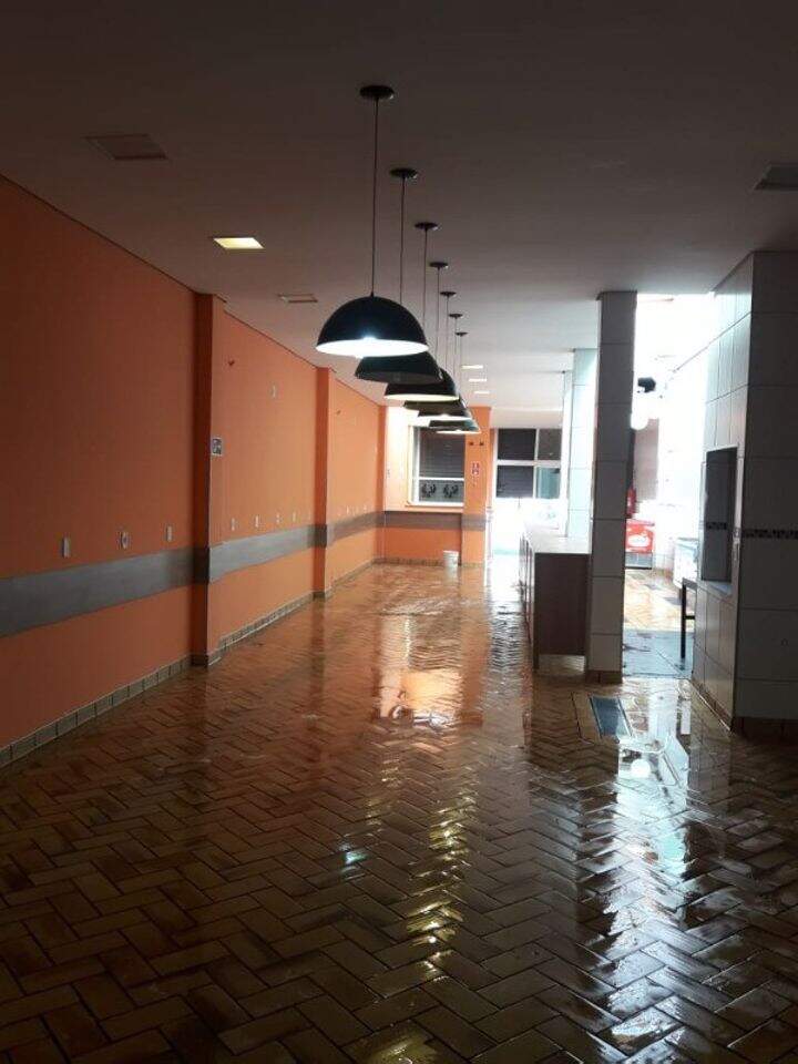 Salão para aluguel no Centro: 