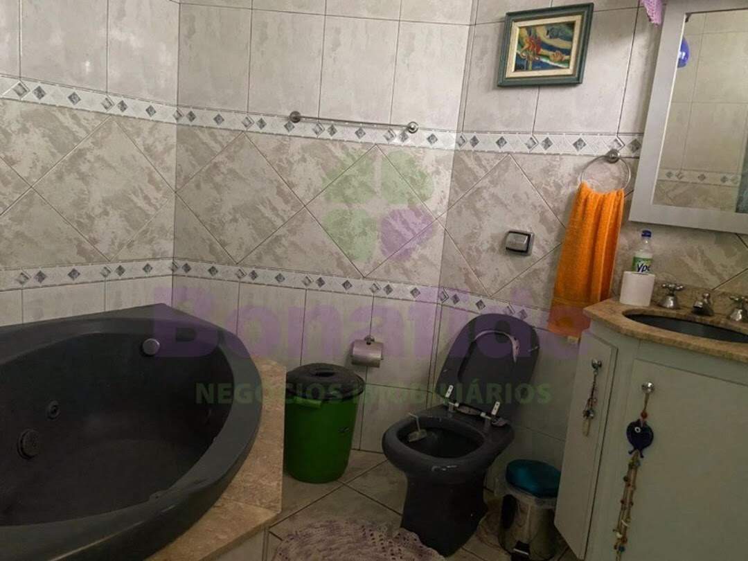 Casa à venda no Vila Galvão: 