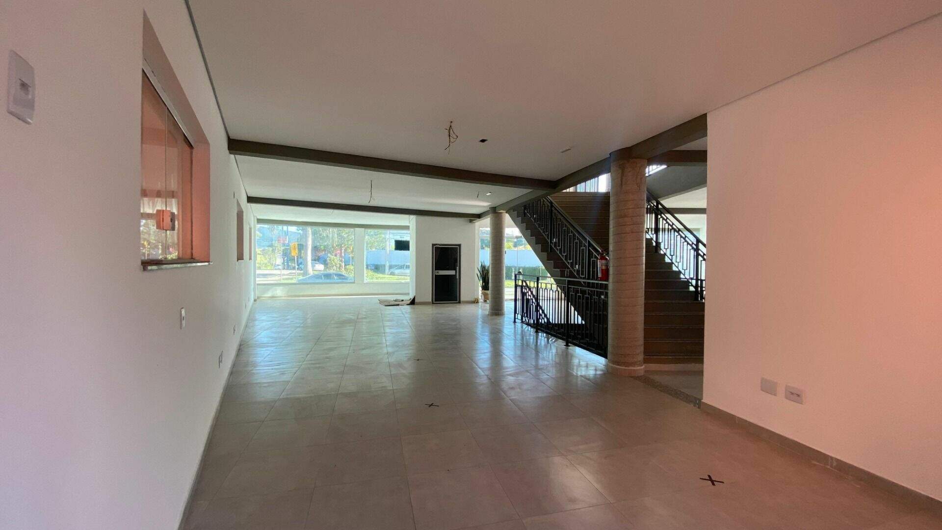 Salão para aluguel no Loteamento Reserva Ermida: 