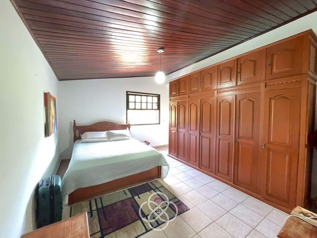 Chácara para aluguel no Bosque dos Pinheirinhos: 