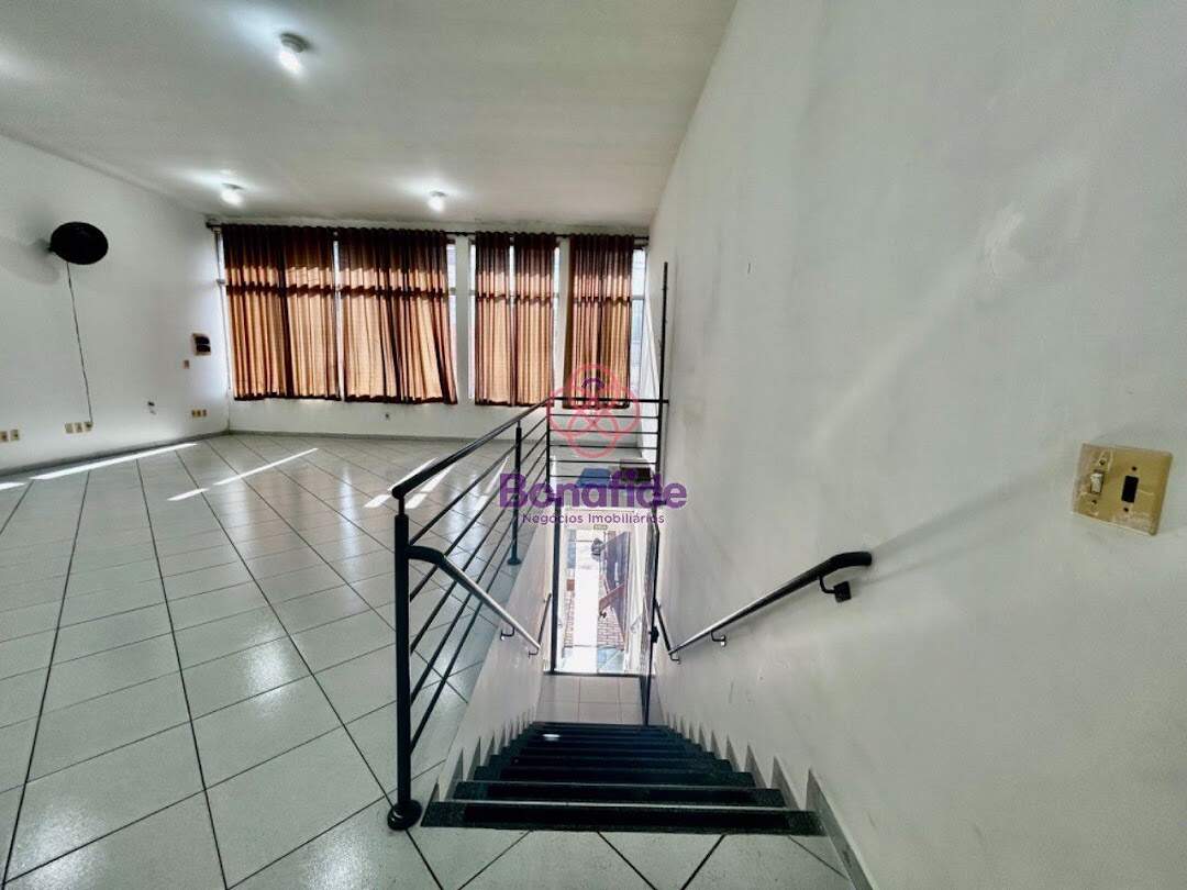 Salão para aluguel no Vila Vianelo: 