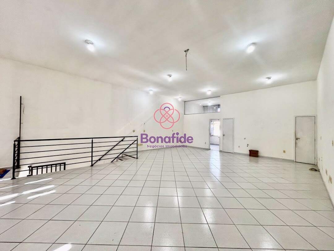 Salão para aluguel no Vila Vianelo: 