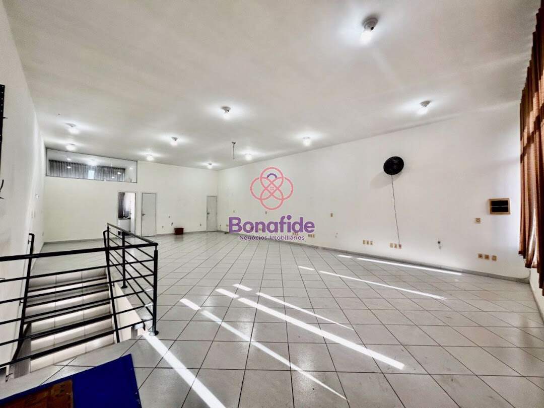 Salão para aluguel no Vila Vianelo: 