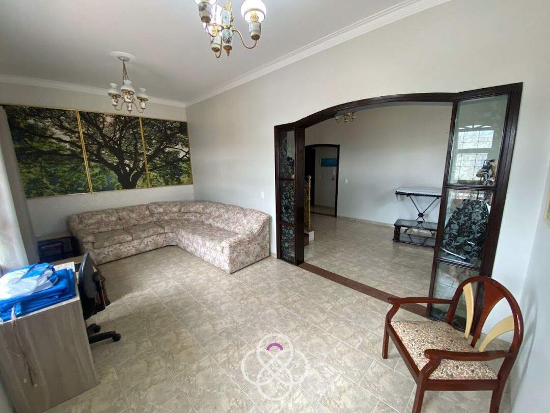 Casa para aluguel no Parque Centenário: 