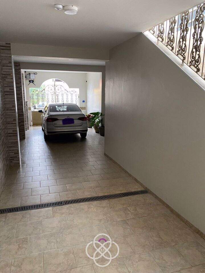 Casa para aluguel no Parque Centenário: 