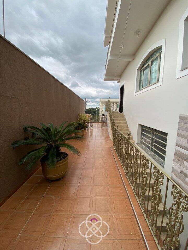 Casa para aluguel no Parque Centenário: 