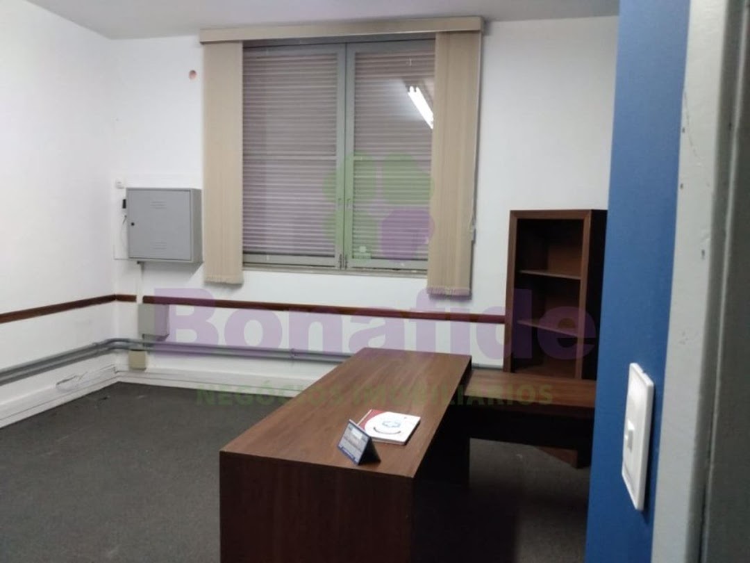 Sala para aluguel no Centro: 