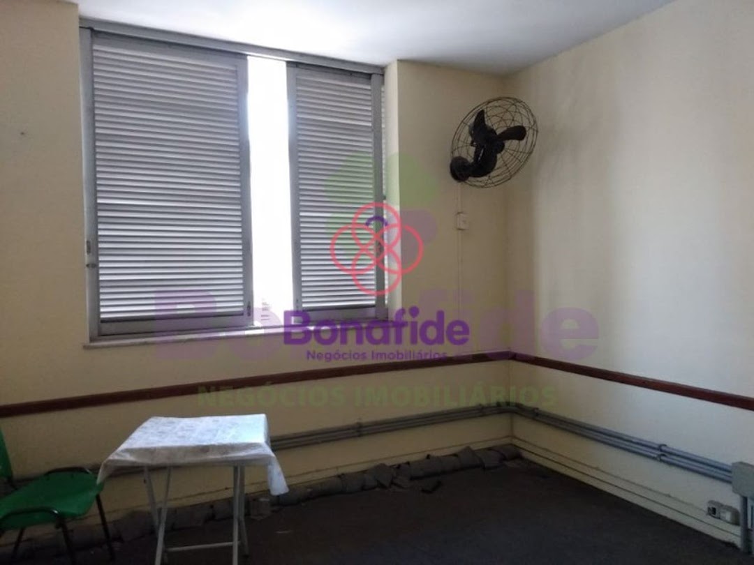 Sala para aluguel no Centro: 