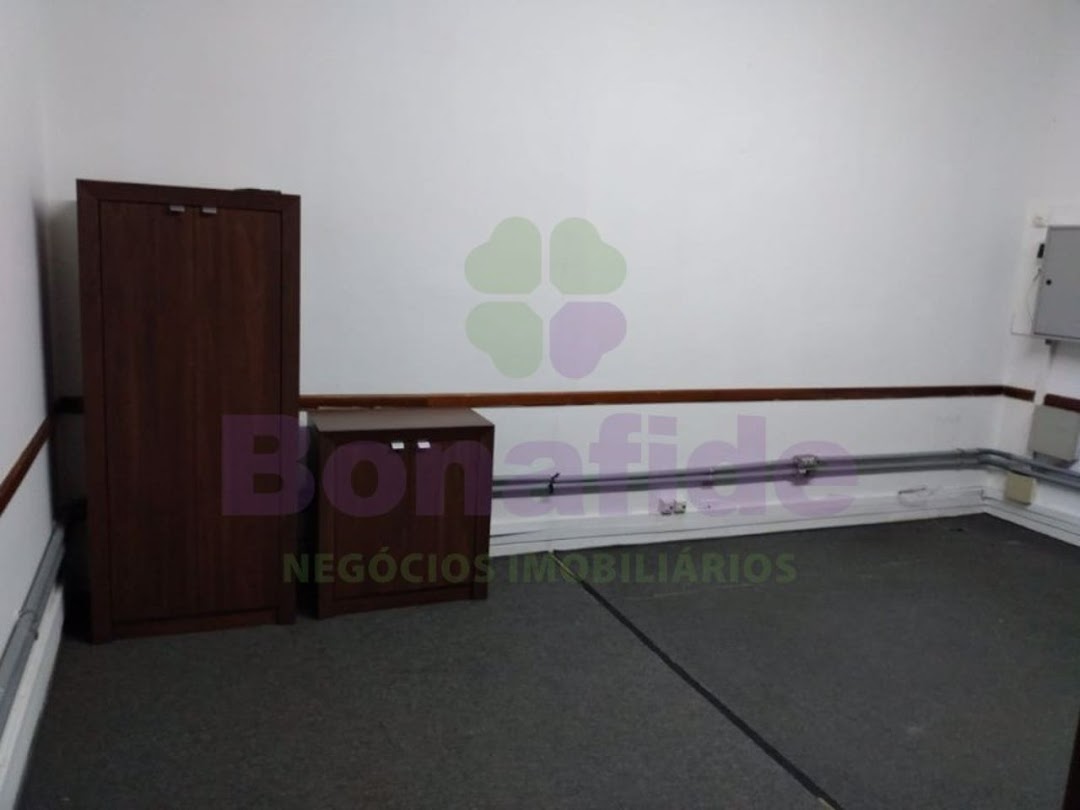 Sala para aluguel no Centro: 